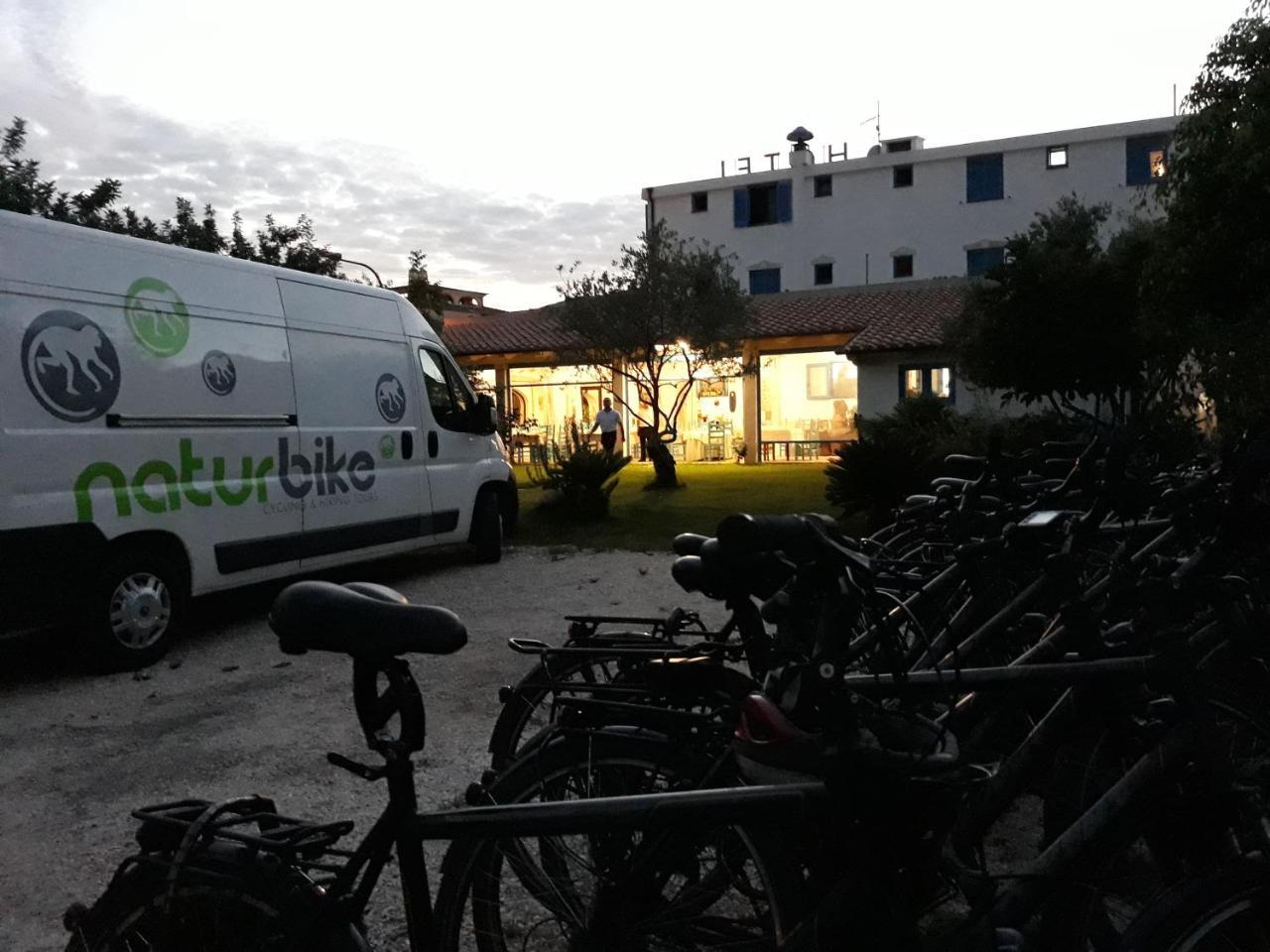 Hotel S'Ortale Con Parcheggio Interno E Ristorante All'Aperto Orosei Kültér fotó